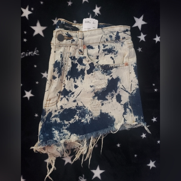 Shorts - Picture 4 of 4